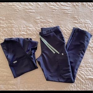 FIGS Purple Shadow XXS Catarina Top, XS Yola Bottom